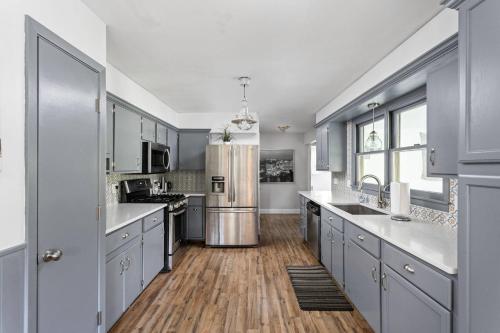 Konyha, 4Bedroom 2 Bath Home in Arts District-Smoky Row A in Carmel Konyha, 4Bedroom 2 Bath Home in Arts District-Smoky Row A in Carmel