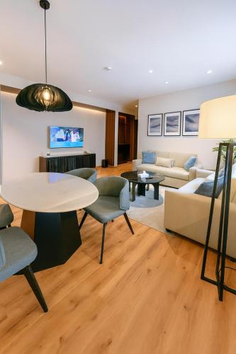 الأجنحة الفريدة (Unique Suites) in المرسلات الأجنحة الفريدة (Unique Suites) in المرسلات