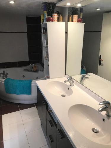 Appartement cosy proche gare et plage in Granville Appartement cosy proche gare et plage in Granville