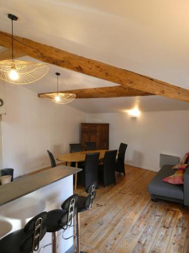 Grand appartement cœur de village in Chatillon-En-Diois Grand appartement cœur de village in Chatillon-En-Diois