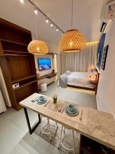 Guestroom, Estudio Moderno em Laranjeiras in Laranjeiras Guestroom, Estudio Moderno em Laranjeiras in Laranjeiras