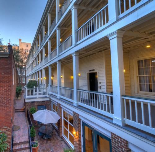 Erkély/terasz, Linden Row Inn in Richmond (Virginia) Erkély/terasz, Linden Row Inn in Richmond (Virginia)