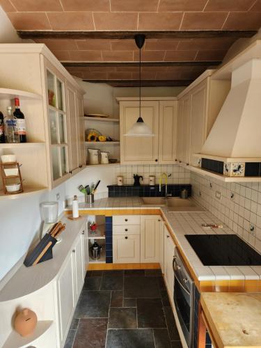 Κουζίνα, CASA DEI NONNI - Mario&Lina Country Chic in Σαν Τζιμινιάνο Κουζίνα, CASA DEI NONNI - Mario&Lina Country Chic in Σαν Τζιμινιάνο