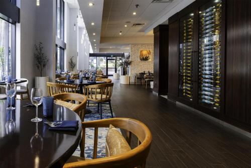 ผับ/เลาจน์, ฮิลตัน แทมปา ดาวน์ทาวน์ (Hilton Tampa Downtown) in แทมป้า ซิตี้เซ็นเตอร์ ผับ/เลาจน์, ฮิลตัน แทมปา ดาวน์ทาวน์ (Hilton Tampa Downtown) in แทมป้า ซิตี้เซ็นเตอร์