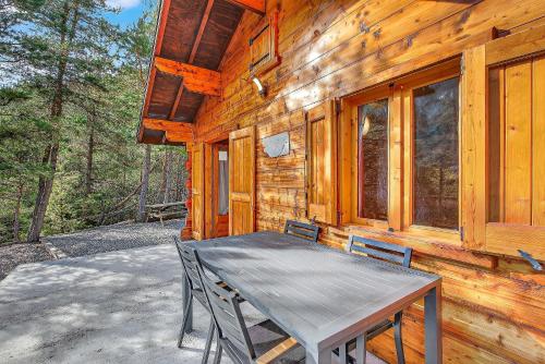 Chalet Le Mazet in 梅奧蘭斯熱維勒 Chalet Le Mazet in 梅奧蘭斯熱維勒