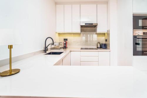 Modern 1Bedroom apartment close to Agadir Souk and Beach in Abattoir Modern 1Bedroom apartment close to Agadir Souk and Beach in Abattoir