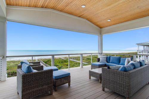 Roosevelt Oceanfront Escape in Pine Knoll Shores Roosevelt Oceanfront Escape in Pine Knoll Shores