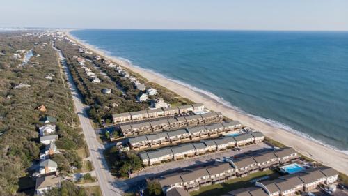 Pine Knoll Townes 126 in Pine Knoll Shores Pine Knoll Townes 126 in Pine Knoll Shores