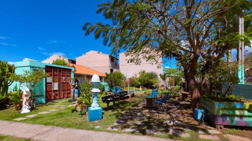 Container Eco Suites in Caminho Verde Container Eco Suites in Caminho Verde