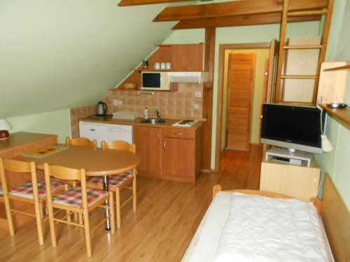 ห้องครัว, Apartmany Base Camp in เซเลซนา รูดา ห้องครัว, Apartmany Base Camp in เซเลซนา รูดา