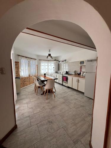 Kitchen, Chalet Mar del Plata in Caisamar Kitchen, Chalet Mar del Plata in Caisamar