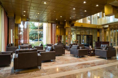 共用Lounge/電視區, Rainbow Towers Hotel & Conference Centre in 哈拉雷 共用Lounge/電視區, Rainbow Towers Hotel & Conference Centre in 哈拉雷