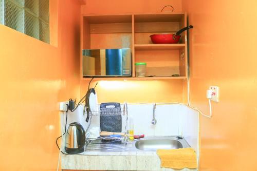 ห้องครัว, SpeedwayHaven, 2Mins TO SpurMall & Ashaki Resort 1750 or 1850 or 2000kes in รุยรู ห้องครัว, SpeedwayHaven, 2Mins TO SpurMall & Ashaki Resort 1750 or 1850 or 2000kes in รุยรู