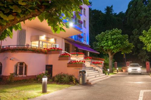 Entrada, Grand Hotel Filippo in Niederbronn-les-Bains Entrada, Grand Hotel Filippo in Niederbronn-les-Bains