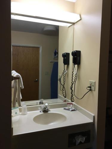 Cabot Inn & Suites in Ланкастер (Нью-Гэмпшир) Cabot Inn & Suites in Ланкастер (Нью-Гэмпшир)