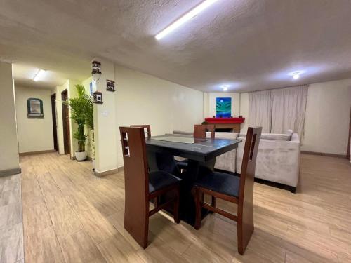 Spacious apartment in Quito in ลาอาร์เมเนีย Spacious apartment in Quito in ลาอาร์เมเนีย