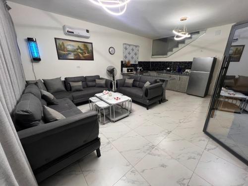 Al Ameer Chalet-Airport in Al Jizah Al Ameer Chalet-Airport in Al Jizah