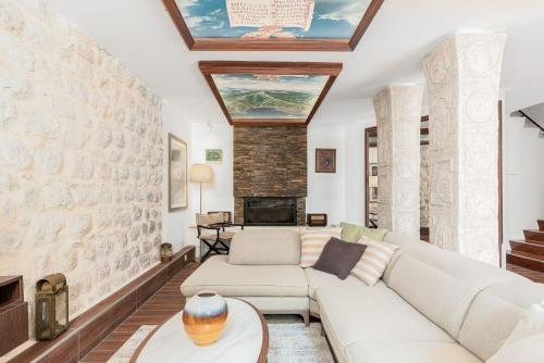 المرافق, Sponza House in أوراهوفاك المرافق, Sponza House in أوراهوفاك