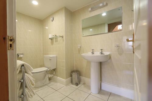 This photo about Centre Of Britain Hotel shared on HyHotel.com