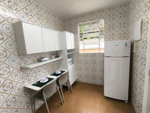 Kitchen, Paqueta · Paqueta 2 quartos - AC , Wi-Fi e Churrasqueira! in Ilha de Paqueta Kitchen, Paqueta · Paqueta 2 quartos - AC , Wi-Fi e Churrasqueira! in Ilha de Paqueta