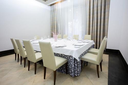 Tárgyalóterem/bálterem, Hotel Las Artes in Pinto Tárgyalóterem/bálterem, Hotel Las Artes in Pinto