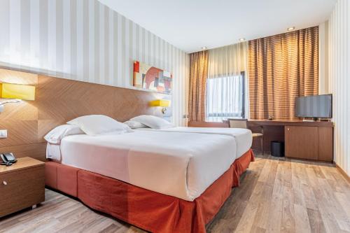 Hotel Las Artes in Pinto Hotel Las Artes in Pinto