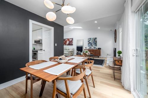 Tranquil Light-Filled Retreat 3BR Ranch in Sayward Drive Tranquil Light-Filled Retreat 3BR Ranch in Sayward Drive