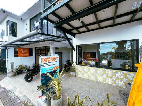 Exterior view, Dong Paloh Hostel in Munduk Exterior view, Dong Paloh Hostel in Munduk