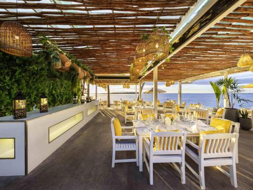 ห้องอาหาร, โซฟิเทล ฟิจิ รีสอร์ท แอนด์ สปา (Sofitel Fiji Resort and Spa) in เดนาเรา ไอส์แลนด์ ห้องอาหาร, โซฟิเทล ฟิจิ รีสอร์ท แอนด์ สปา (Sofitel Fiji Resort and Spa) in เดนาเรา ไอส์แลนด์