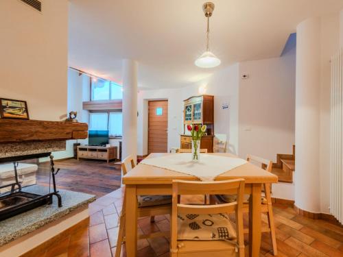 Holiday Home La casa dei Noci by Interhome in Ponte Arche Holiday Home La casa dei Noci by Interhome in Ponte Arche