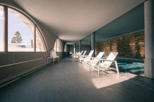 Uima-allas, Le Val Thorens, a Beaumier hotel in Saint-Martin-de-Belleville Uima-allas, Le Val Thorens, a Beaumier hotel in Saint-Martin-de-Belleville