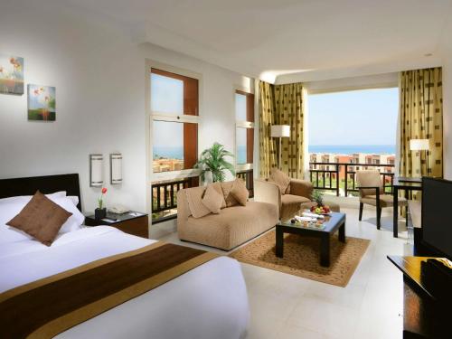 모벤픽 리조트 엘 소크나 (Movenpick Resort El Sokhna) in 아타카 모벤픽 리조트 엘 소크나 (Movenpick Resort El Sokhna) in 아타카