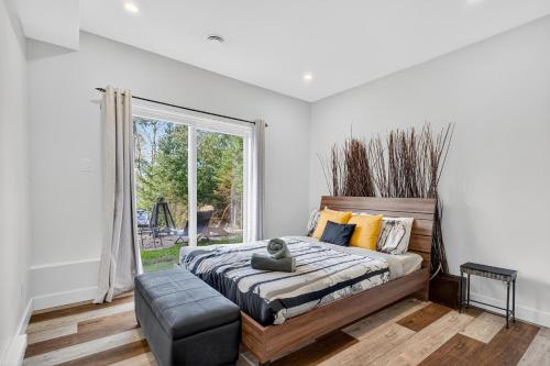 Modern Lakefront Chalet Private Jacuzzi Dock in 卓特斯(QC) Modern Lakefront Chalet Private Jacuzzi Dock in 卓特斯(QC)