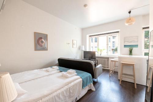Bed, 2ndhomes Comfy Studio Apartment in Toolo in Töölö Bed, 2ndhomes Comfy Studio Apartment in Toolo in Töölö