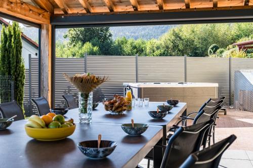 L'écrin de Xattys - Gîte haut de gamme avec SPA, Terrain de pétanque, Piscine et Baby-foot (L'ecrin de Xattys - Gite haut de gamme avec SPA, Terrain de petanque, Piscine et Baby-foot) in Saint-Ame L'écrin de Xattys - Gîte haut de gamme avec SPA, Terrain de pétanque, Piscine et Baby-foot (L'ecrin de Xattys - Gite haut de gamme avec SPA, Terrain de petanque, Piscine et Baby-foot) in Saint-Ame