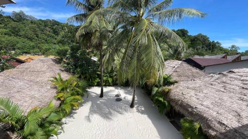 WHITE SAND ARK RESORT in Koh Rong WHITE SAND ARK RESORT in Koh Rong