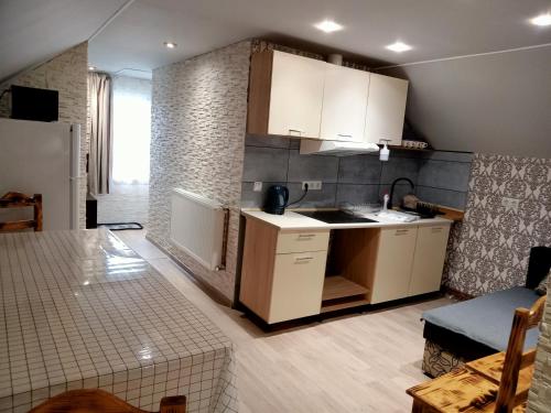 Konyha, Обійми гір (Обіими гір) in Kvasy Konyha, Обійми гір (Обіими гір) in Kvasy