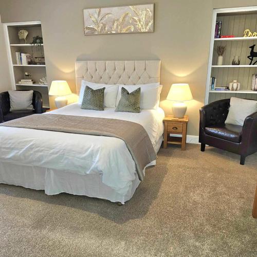 Balmore Farmhouse near Lochness in Scaniport Balmore Farmhouse near Lochness in Scaniport