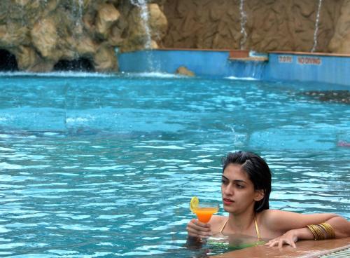 Piscine, The Corinthians Resort & Club in Pune Piscine, The Corinthians Resort & Club in Pune