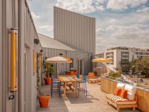 Terrazzo/balcone, Eklo Hotels Bordeaux Center Bastide in Bordeaux Terrazzo/balcone, Eklo Hotels Bordeaux Center Bastide in Bordeaux