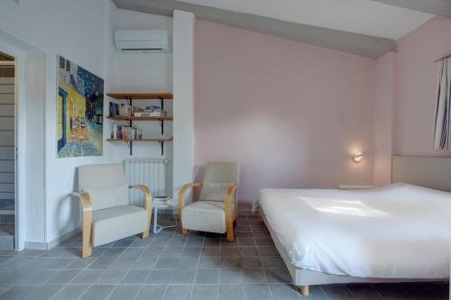 Cozy nest in gorgeous nature in Bagnols Cozy nest in gorgeous nature in Bagnols