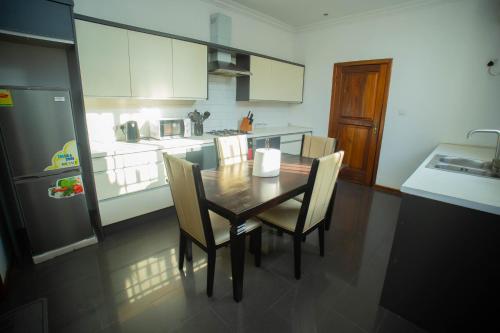 2BD Townhouse by Ghana's President's House in Kokomlemle 2BD Townhouse by Ghana's President's House in Kokomlemle