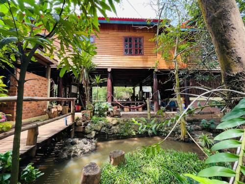 Samaki Guesthouse & Grandpa Homestay- Tad Lo in Beng Samaki Guesthouse & Grandpa Homestay- Tad Lo in Beng