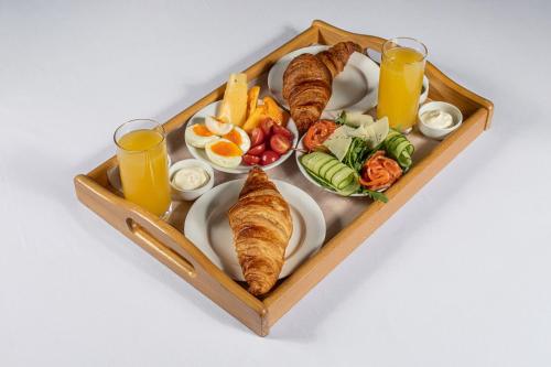 Food and beverages, Maidan Palace Hotel in Kyiv Food and beverages, Maidan Palace Hotel in Kyiv