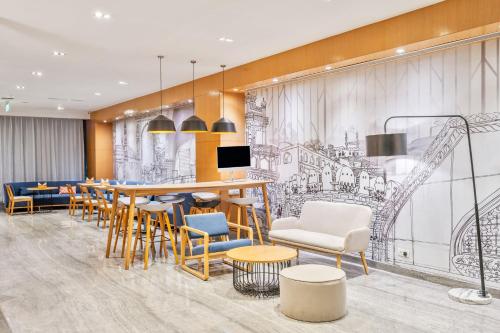 Vista exterior, Holiday Inn Express Hyderabad Banjara Hills By IHG in Hyderabad Vista exterior, Holiday Inn Express Hyderabad Banjara Hills By IHG in Hyderabad