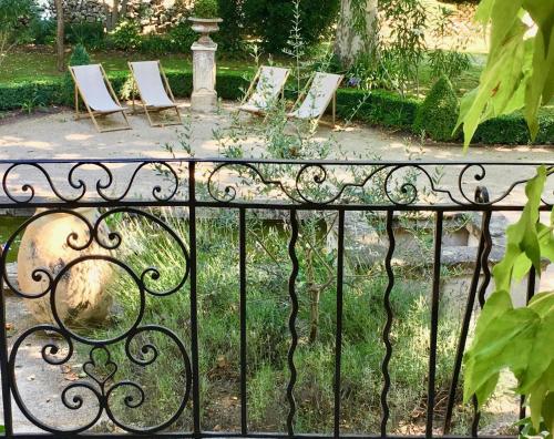 Exterior view, Chateau de Jouques in Gemenos Exterior view, Chateau de Jouques in Gemenos