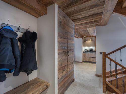 Le Cheval Blanc et Le Loup Blanc, jacuzzi, hammam, skis aux pieds in Le Raffort Le Cheval Blanc et Le Loup Blanc, jacuzzi, hammam, skis aux pieds in Le Raffort