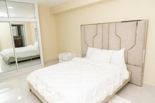 La Isla Royal - Luminancia Eterna in Miches La Isla Royal - Luminancia Eterna in Miches