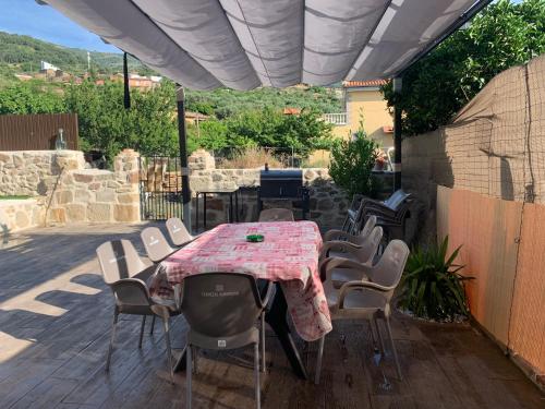 CASA RURAL PUERTO-Otoño Mágico Valle del Ambroz (CASA RURAL PUERTO-Otono Magico Valle del Ambroz) in Casas Del Monte CASA RURAL PUERTO-Otoño Mágico Valle del Ambroz (CASA RURAL PUERTO-Otono Magico Valle del Ambroz) in Casas Del Monte