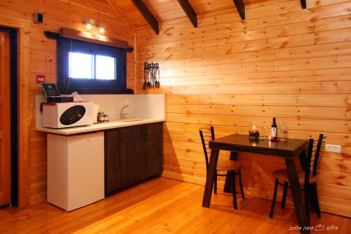 Noach Batavor in Kfar Kisch Noach Batavor in Kfar Kisch